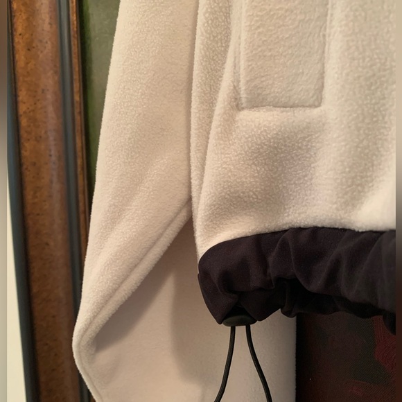 Monob Sweat Top with hoodie. - Picture 1 of 5